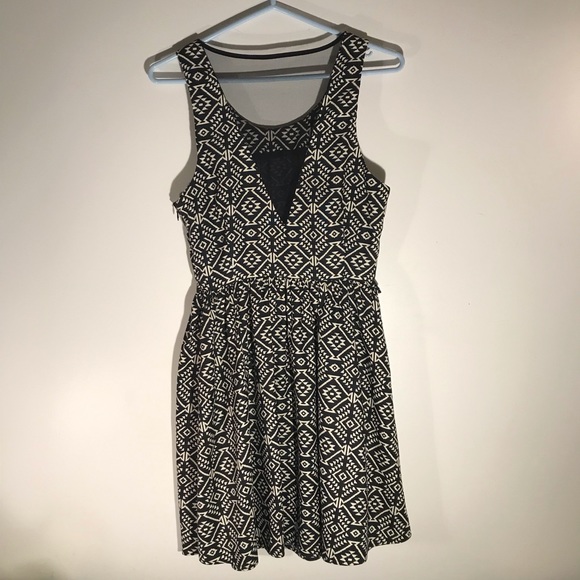 Dex Black and White Aztec Print Dress - M - Picture 2 of 3